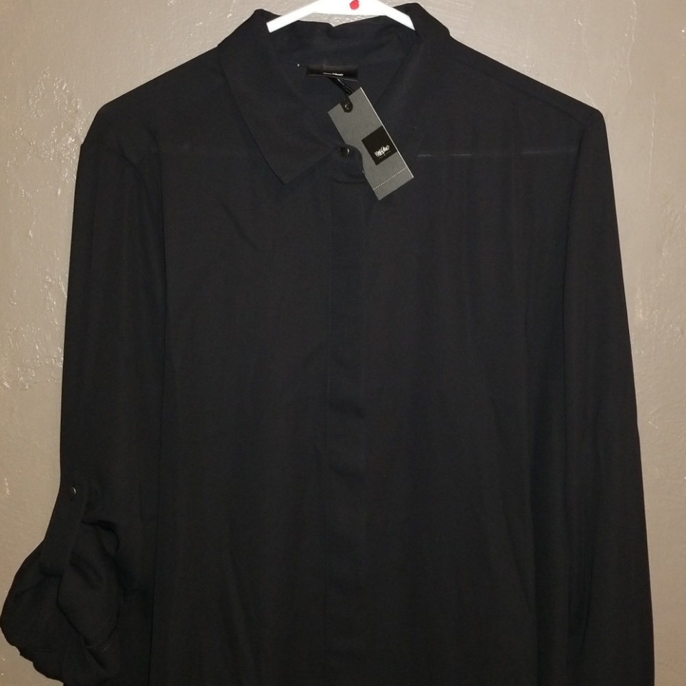 💞NWT!"Massimo" Silky Black button down shirt